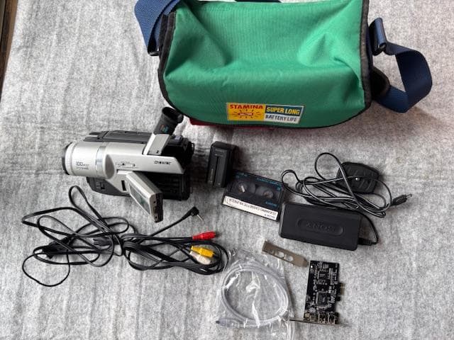 SONY DCR-TRV225 Digital8 ビデオカメラ