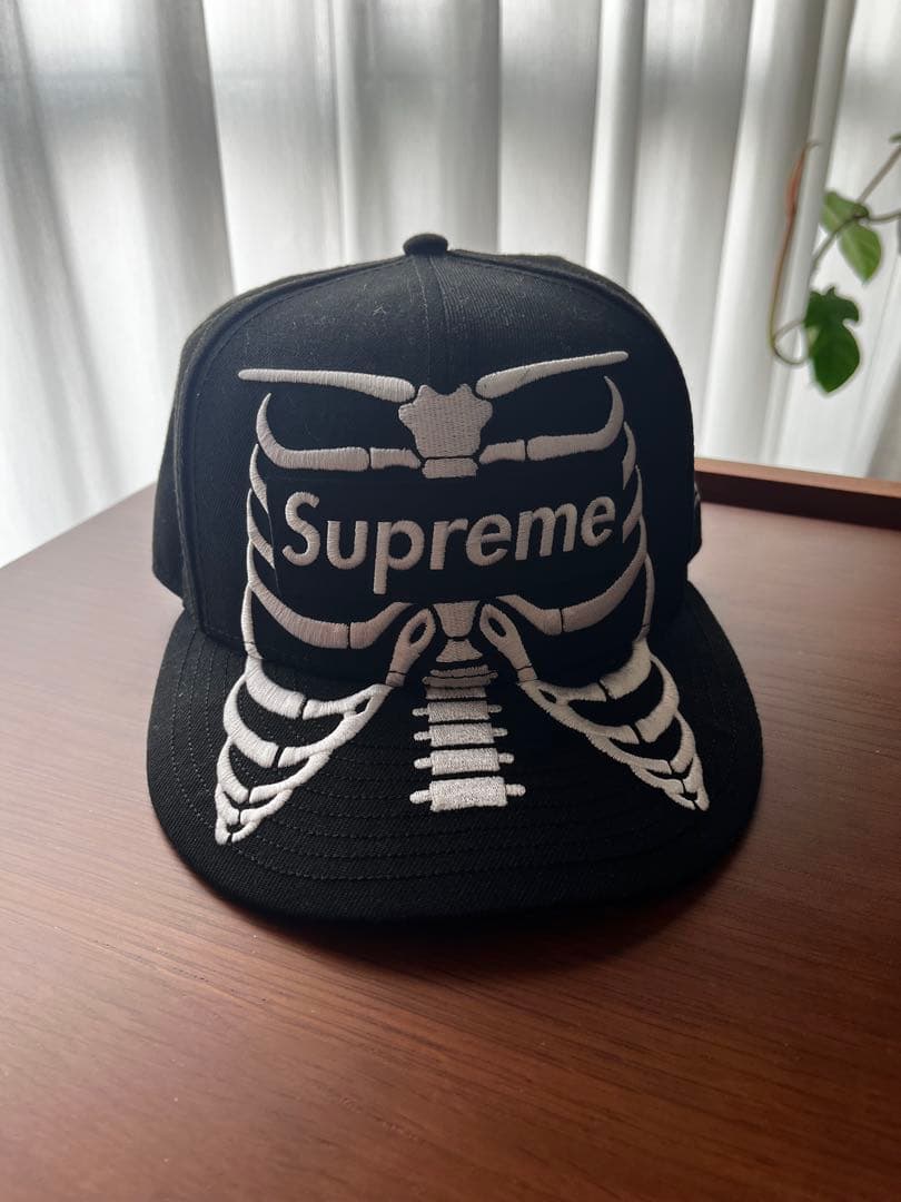 Supreme Bones New Era キャップblack 7 1/4
