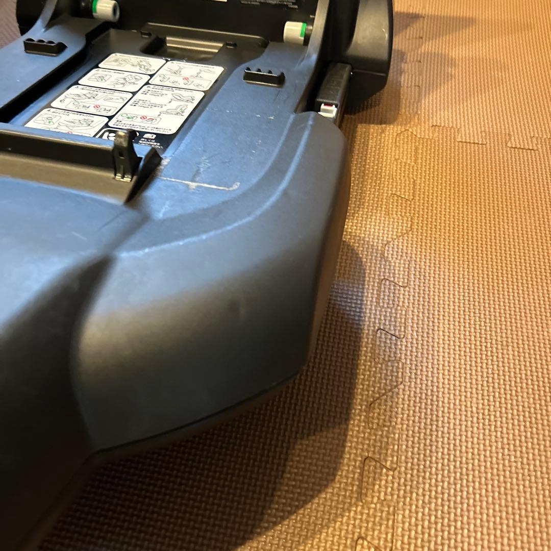 Combi ISOFIXチャイルドシート