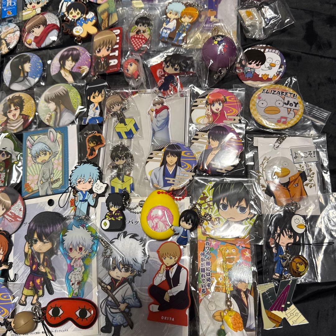 銀魂　缶バッジ　ラバーストラップ　アクリルスタンド等　約130大量まとめ売り