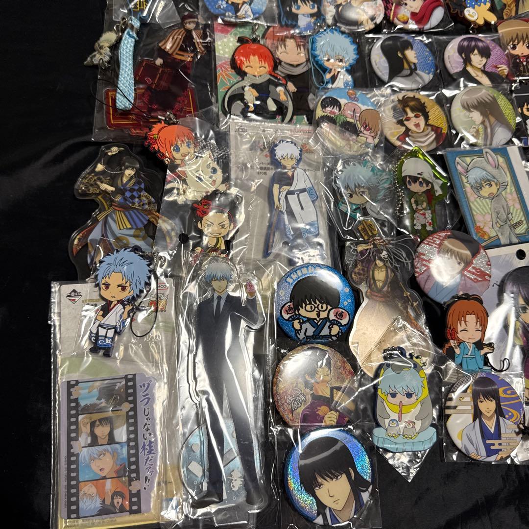 銀魂　缶バッジ　ラバーストラップ　アクリルスタンド等　約130大量まとめ売り