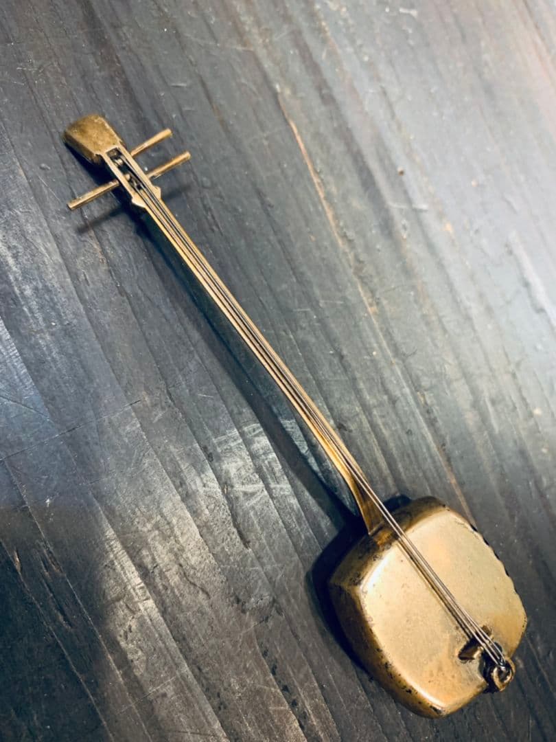 STEARLING950 金鍍金 三味線細工 時代物 根付け 薬入れ 珍品