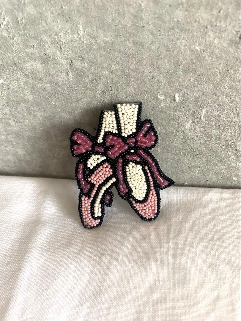 【kaesa】オートクチュール刺繍　トゥシューズ・四つ葉シルバーブローチ