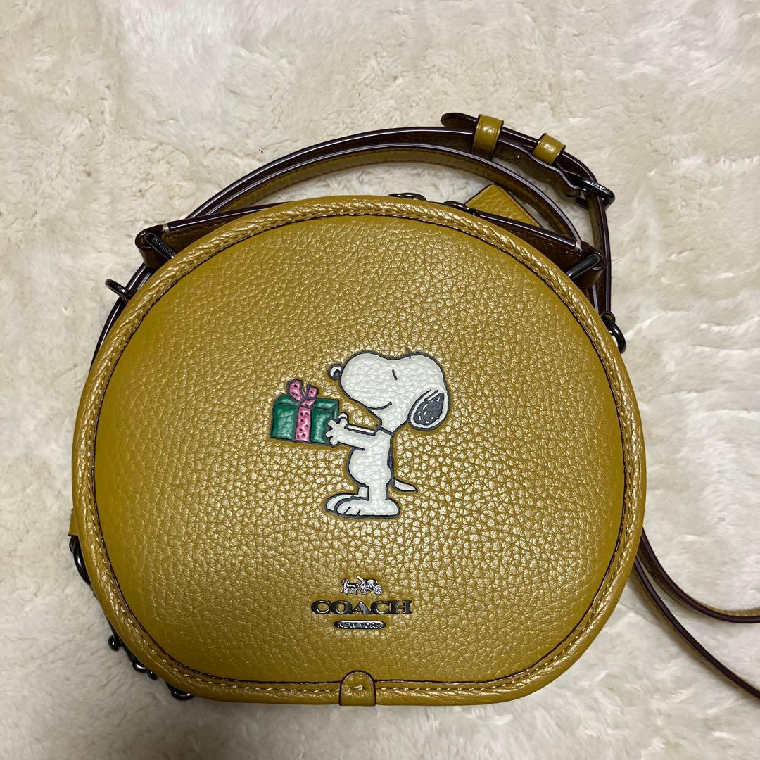 COACH スヌーピー ラウンドショルダーバッグ