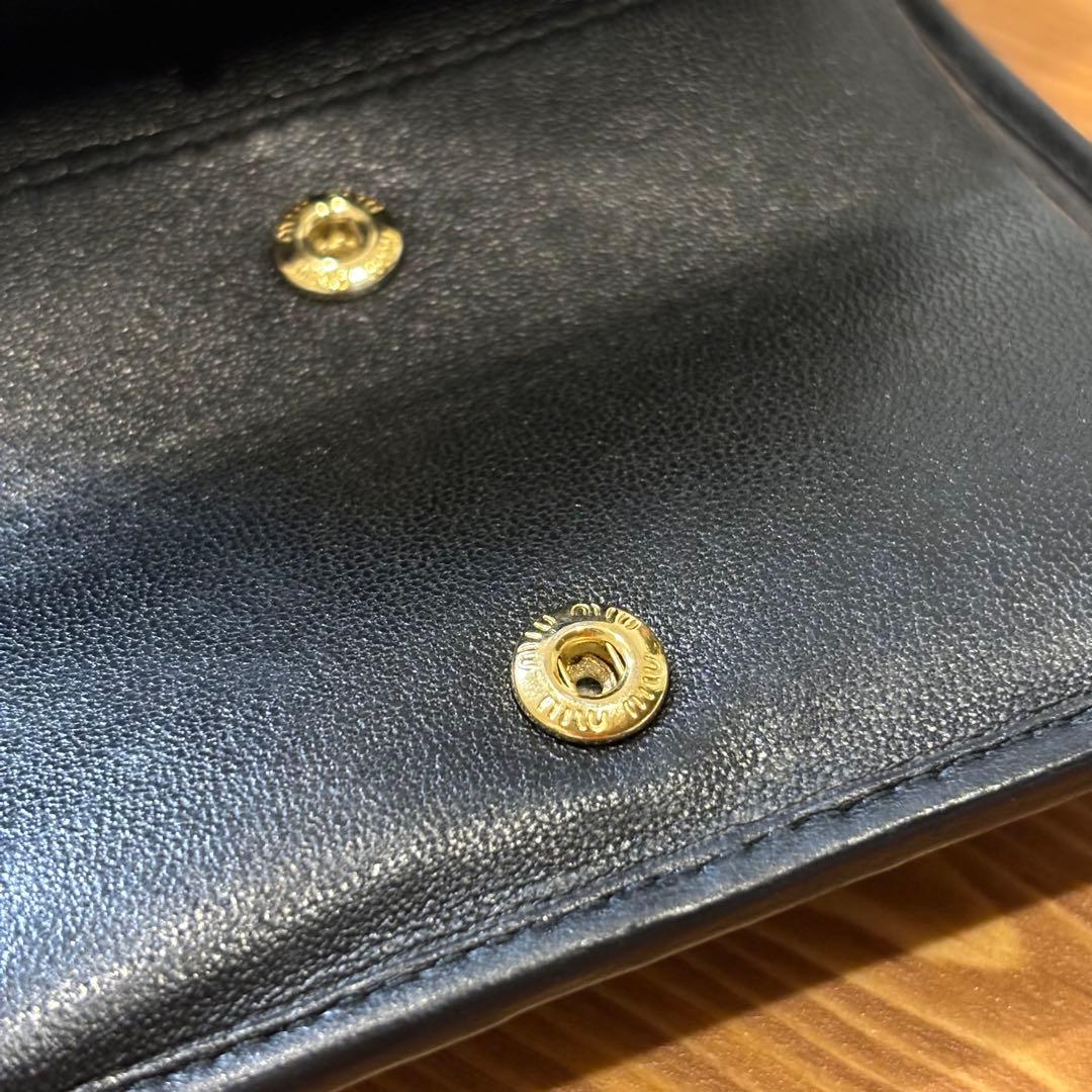 【上品】　miumiu マテラッセ　財布　二つ折り　ブラック　レザー　ロゴ
