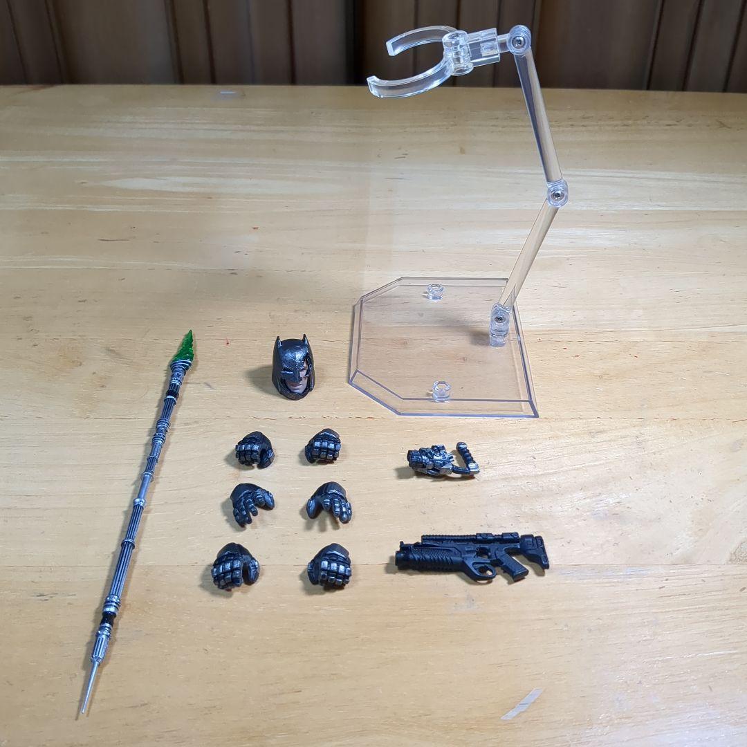 MAFEX No.023　アーマードバットマン