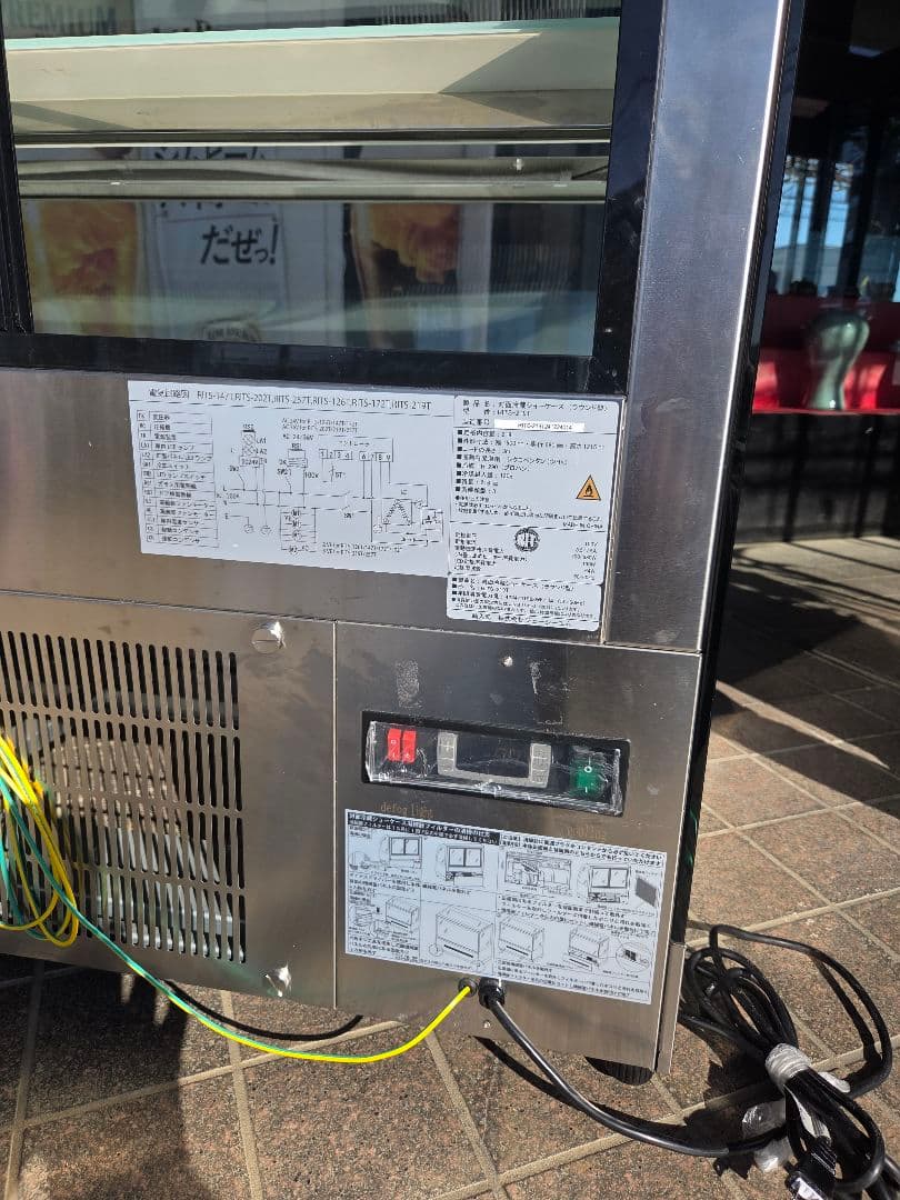 大型ショーケース ステンレススチール製　ラウンド型