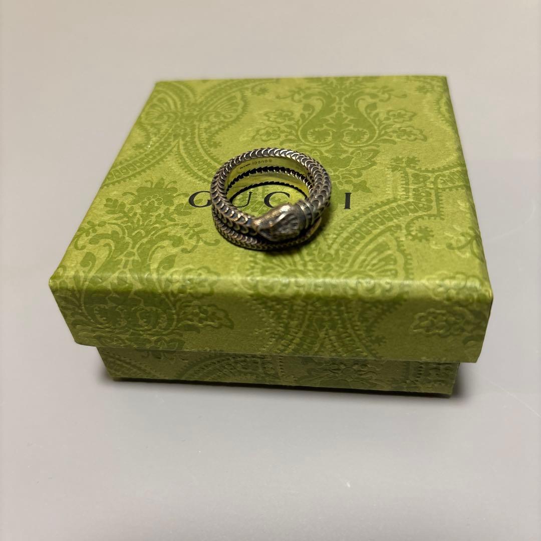 GUCCI シルバー 蛇モチーフリング