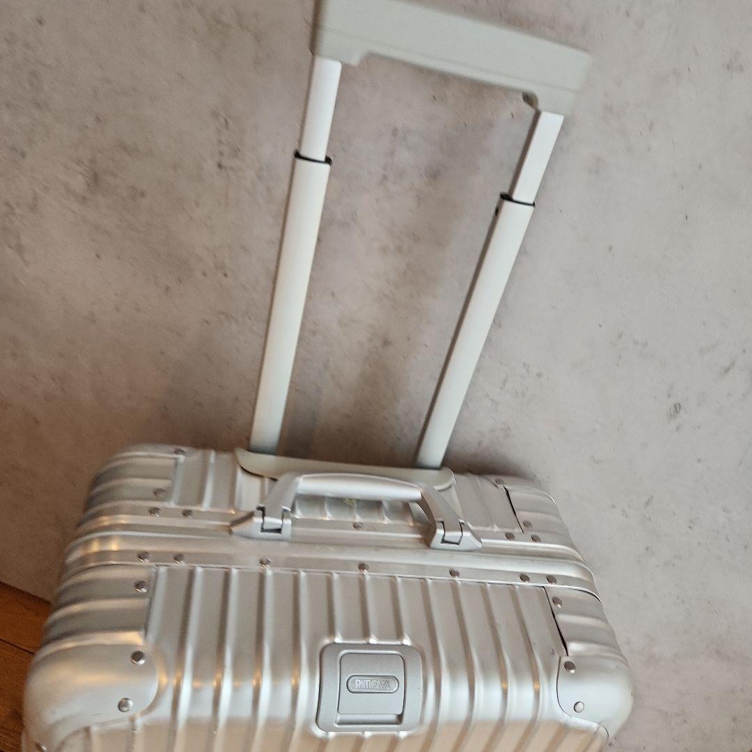 RIMOWA　トパーズ4輪　　45L　シルバー　アルミ　56×45×25　正規品