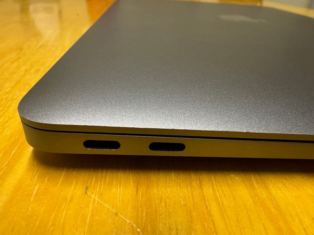 美品 MacBook Air M1 13インチ16GB 256GB