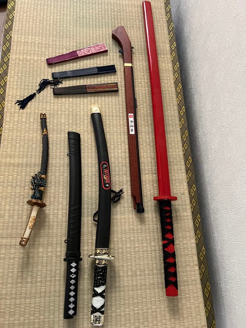 模造刀4本セット、刀掛け台、おまけ