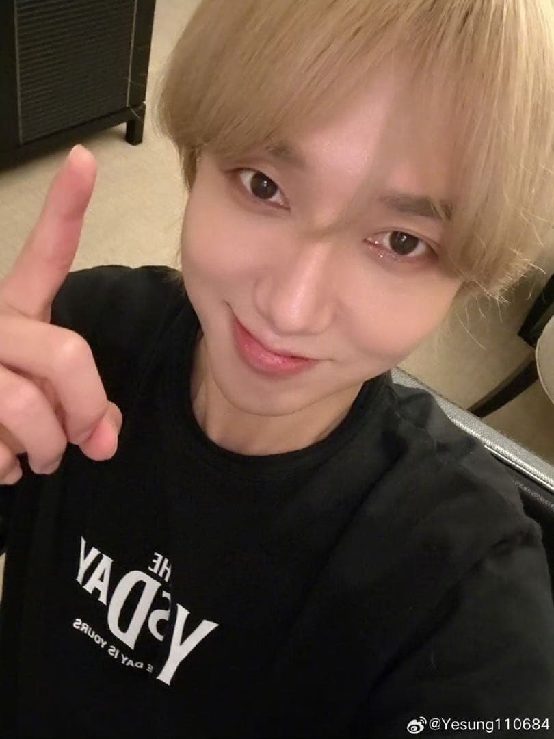 SUPER JUNIOR イェソン　YESTHEDAY マウスラビット　Tシャツ