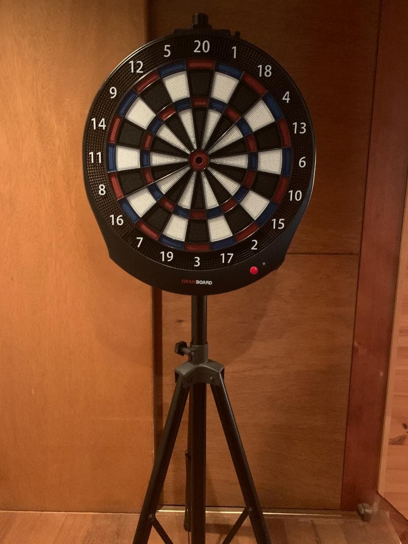 スマホ・タブ連動ダーツGRAN BOARD dash　ボード・スタンド・バレル
