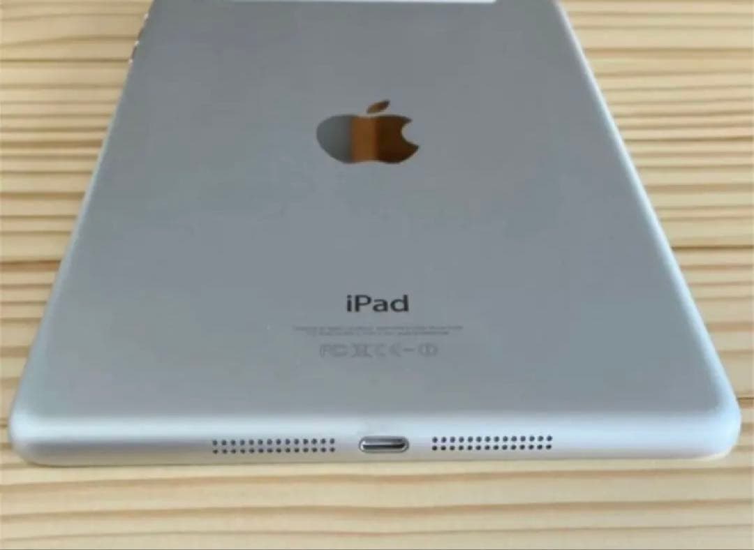 iPad mini 2 16GB 　本体　シルバー　ケース付き