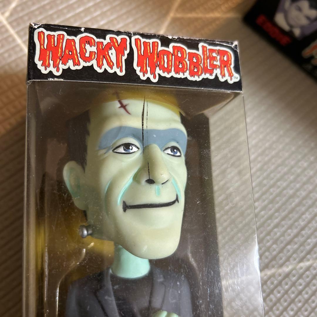 The Munsters wacky WOBBLER 首振りフィギュア4体セット