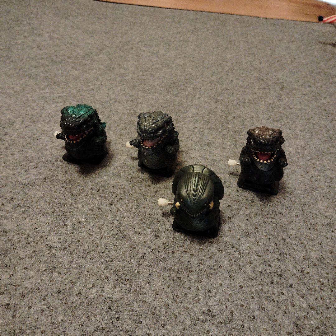 ゴジラフィギュア トコトコ