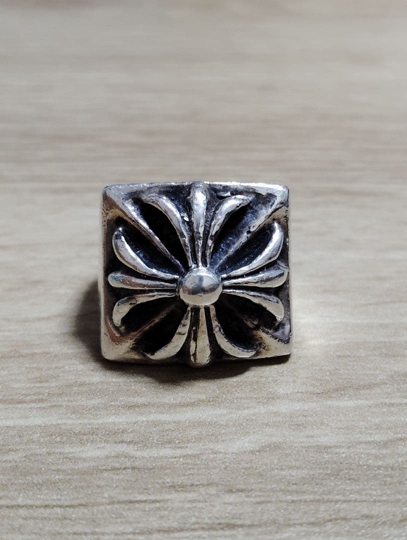 クロムハーツCHプラスピラミッドリング