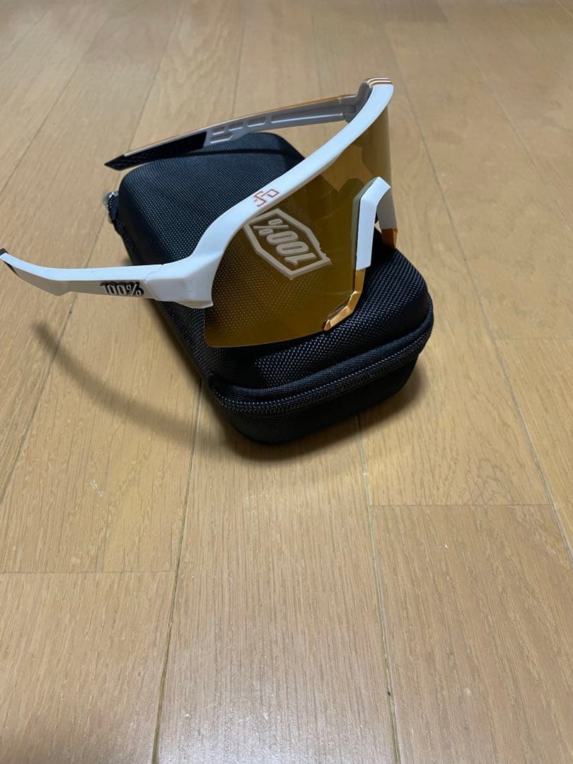 ⚠️限定価格⚠️ワンハンドレッド　100% サングラス