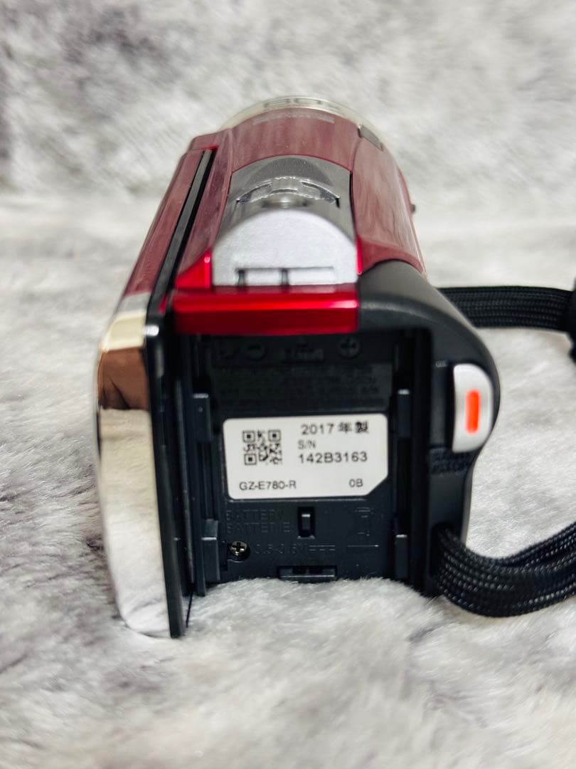 JVC Victor Everio GZ-E780-R ビデオカメラ　2017年