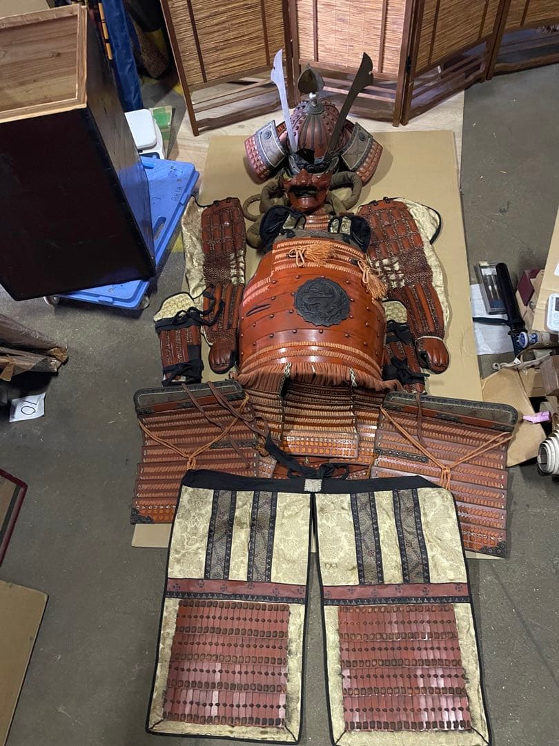 等身大赤備え鎧一式/赤塗龍文二枚胴独鈷文前立て兜/甲冑 鎧兜 着用可能 元箱付き