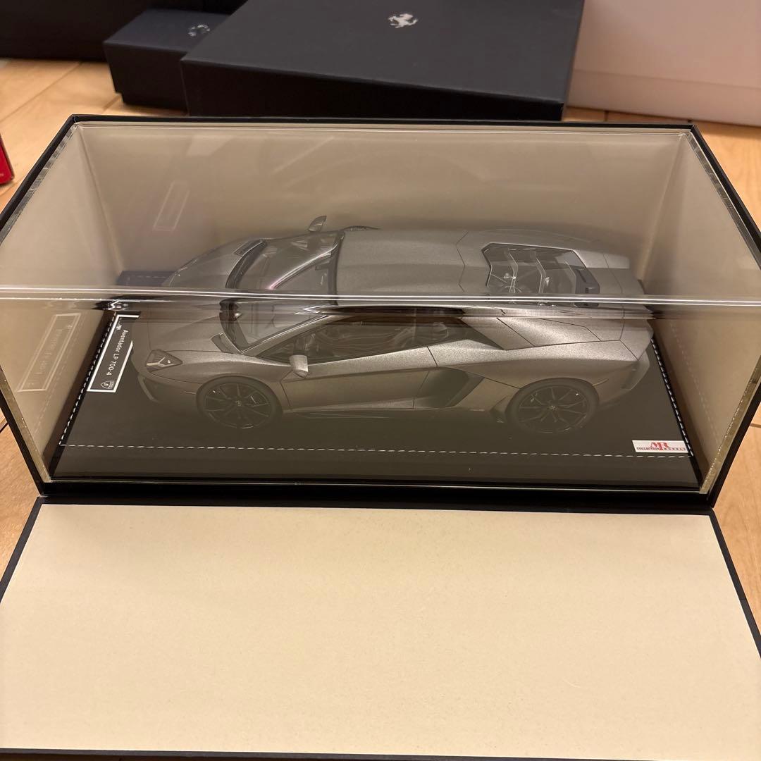 ランボルギーニ　アヴェンタドール 1/18 シルバー　非売品