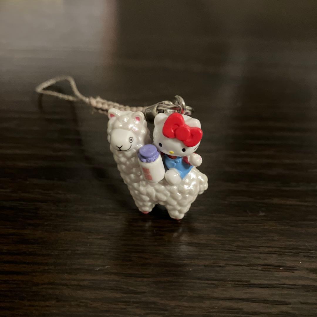 ハローキティ アルパカ ストラップ 鈴付き