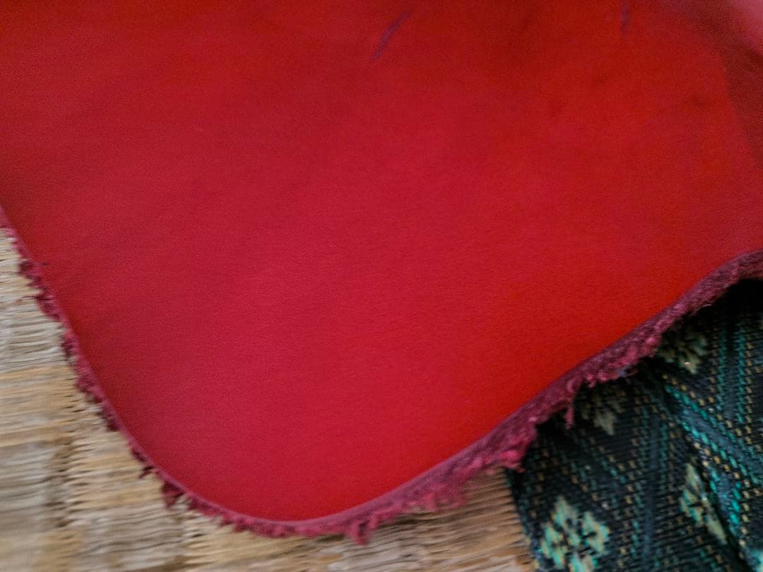 姫路レザー半裁赤×１ 黒×１