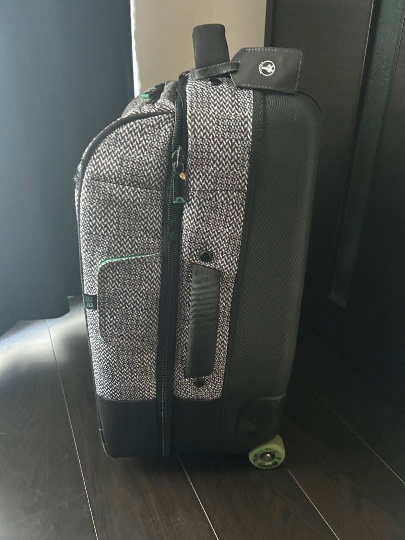 BURTON キャリーケース