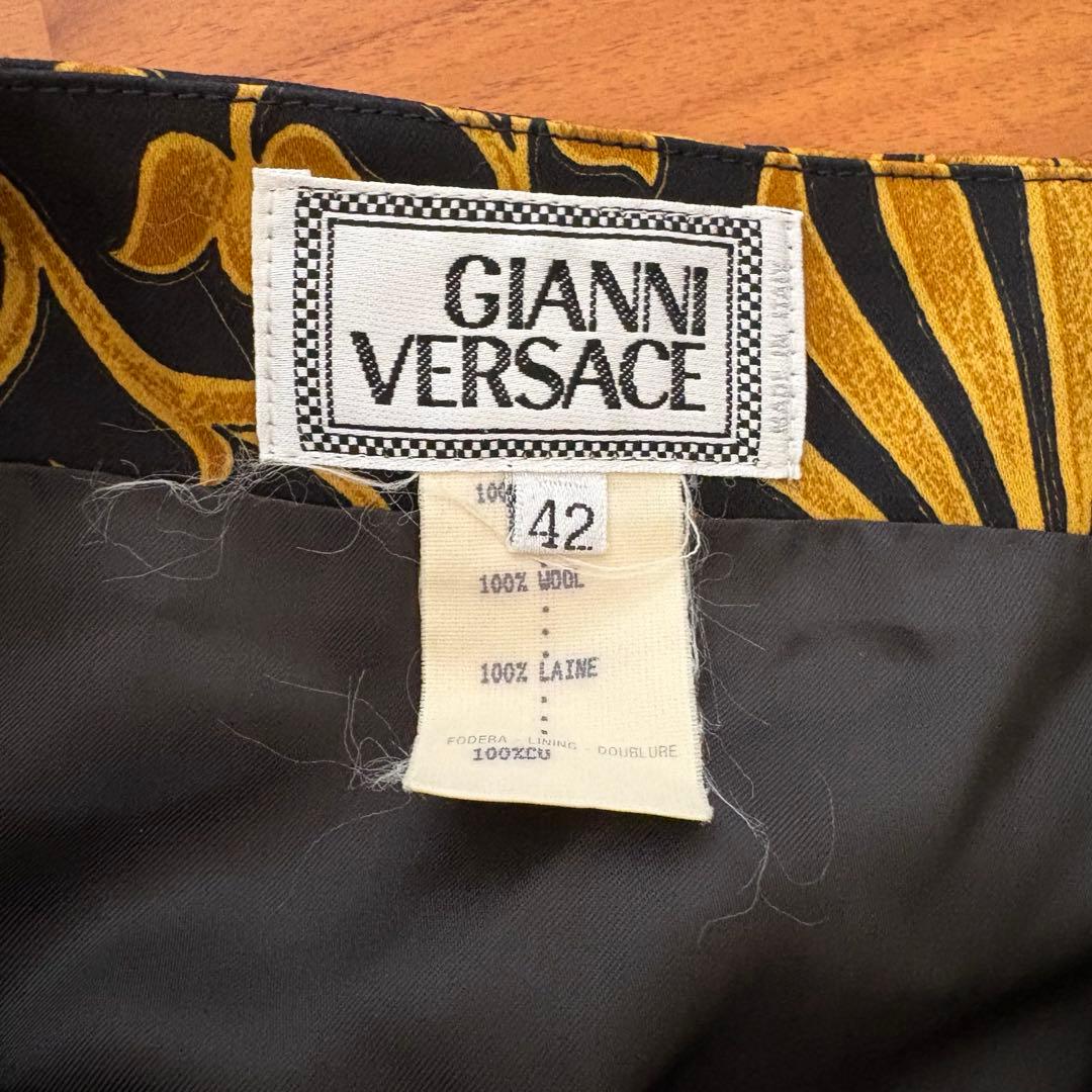 希少　美品✨GIANNI VERSACE バロック柄 ウールスカート 42