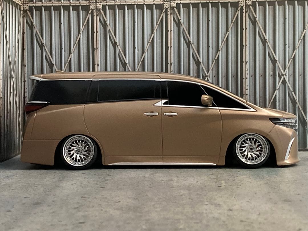 1/24 新型アルファード・ブロンド（カスタム品）