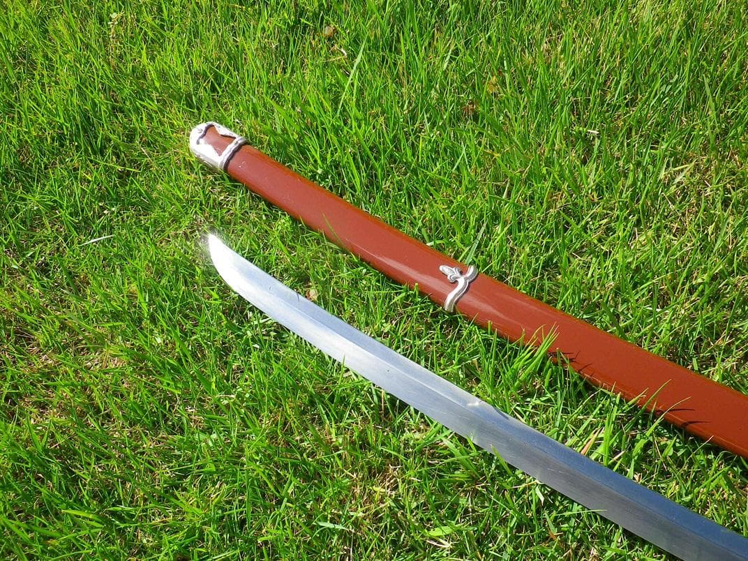 九八式軍刀　鉄鞘　赤茶色　当時物を仕立て直した品物　模造刀付【説明欄参照】