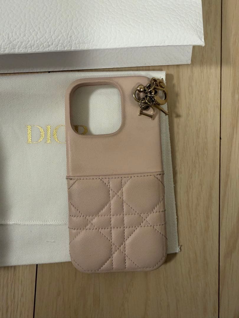 Dior ベージュレザー iPhone16proケース