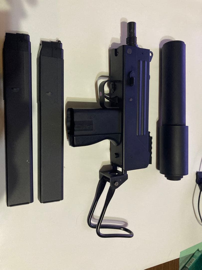 東京マルイ電動ガンMAC10 マガジン2本付き