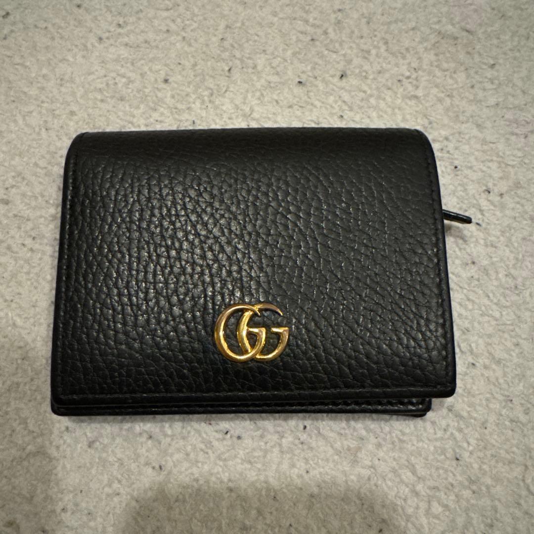 Gucci 黒 レザー 二つ折り財布