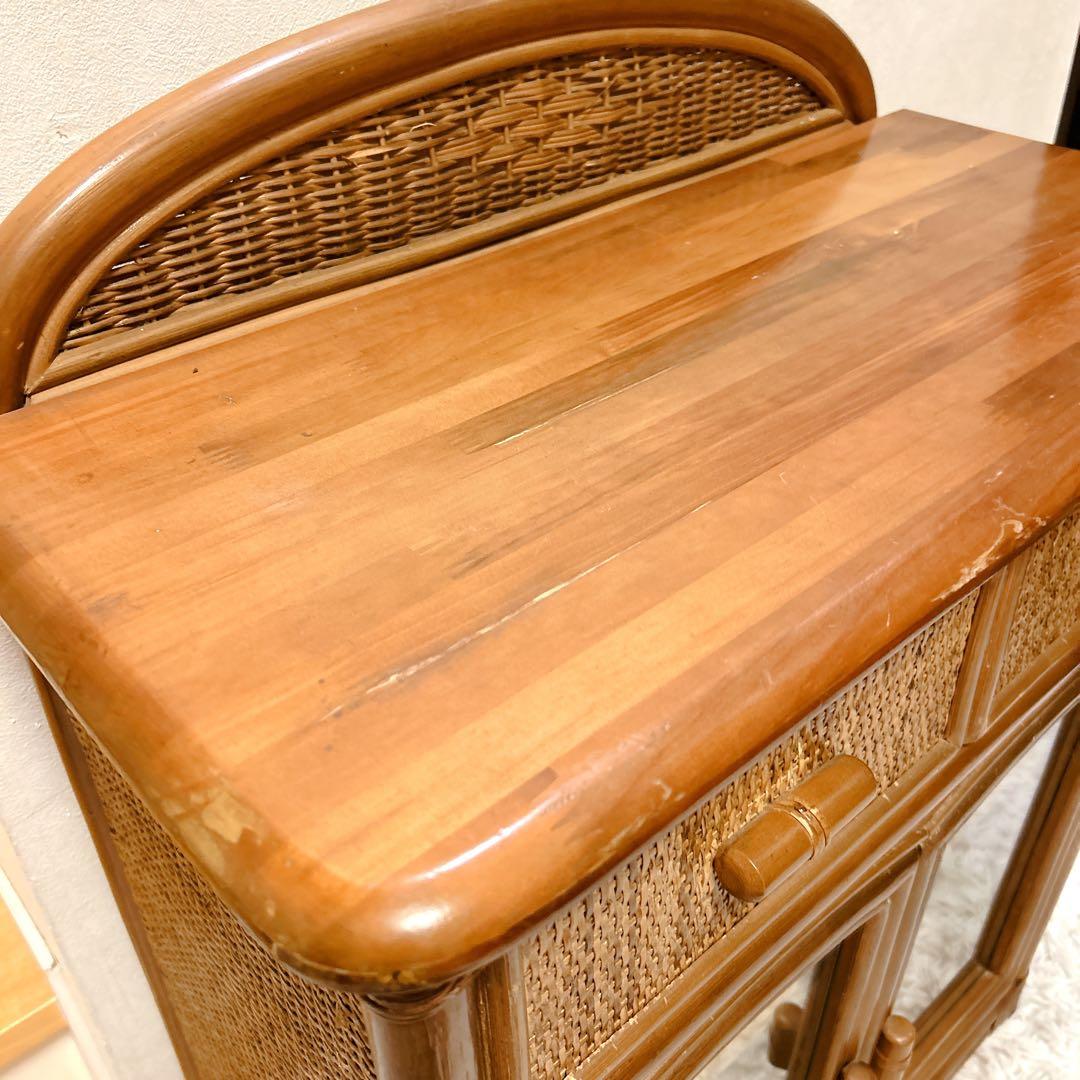 ラタン 籐家具 サイドボードチェスト ヴィンテージ ガラス扉 引き出し