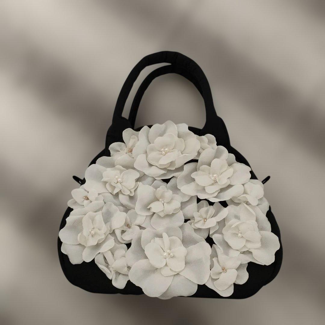 お値下げ！送料無料★極美品★アミティエ★お花のバッグ★黒✕白★さえら★ポテチーノ
