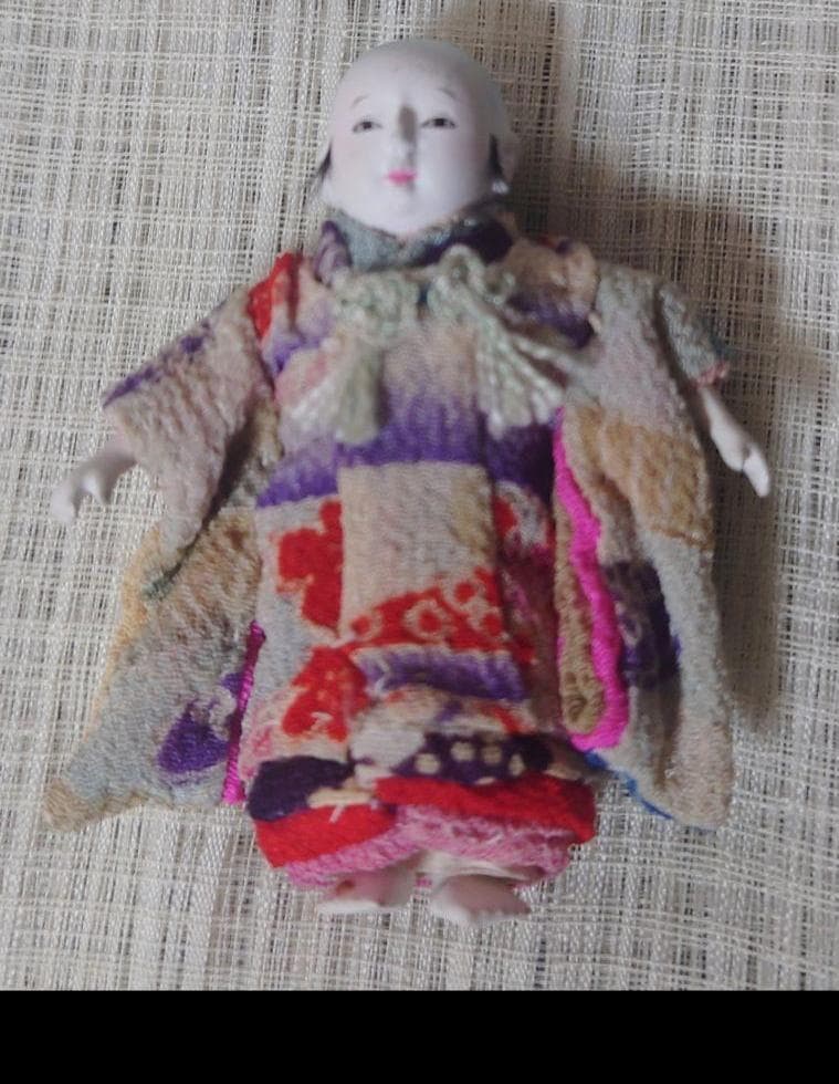 豆市松人形 江戸縮緬　銘あり