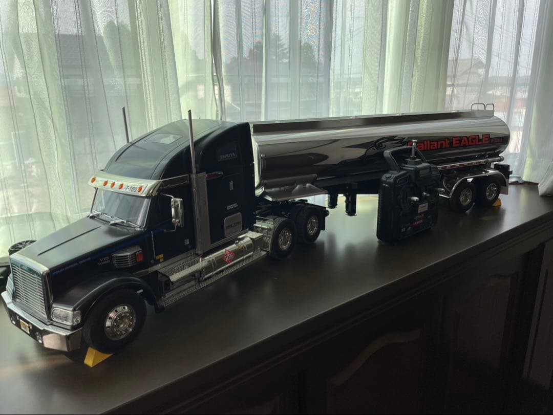 タミヤ 1/14ナイトハウラー