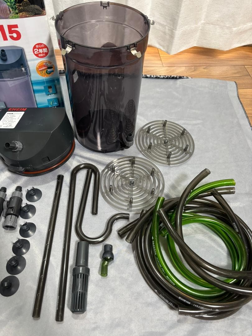 美品！ エーハイム２２１５ アクアリウム 外部フィルター 水草　熱帯魚　70周年