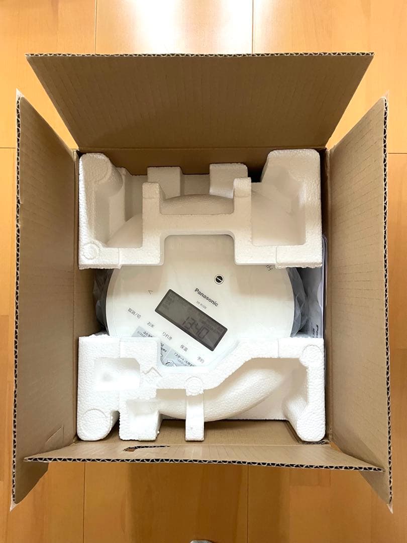 美品 パナソニック 炊飯器5合 圧力IH SR-R10B-W ホワイト