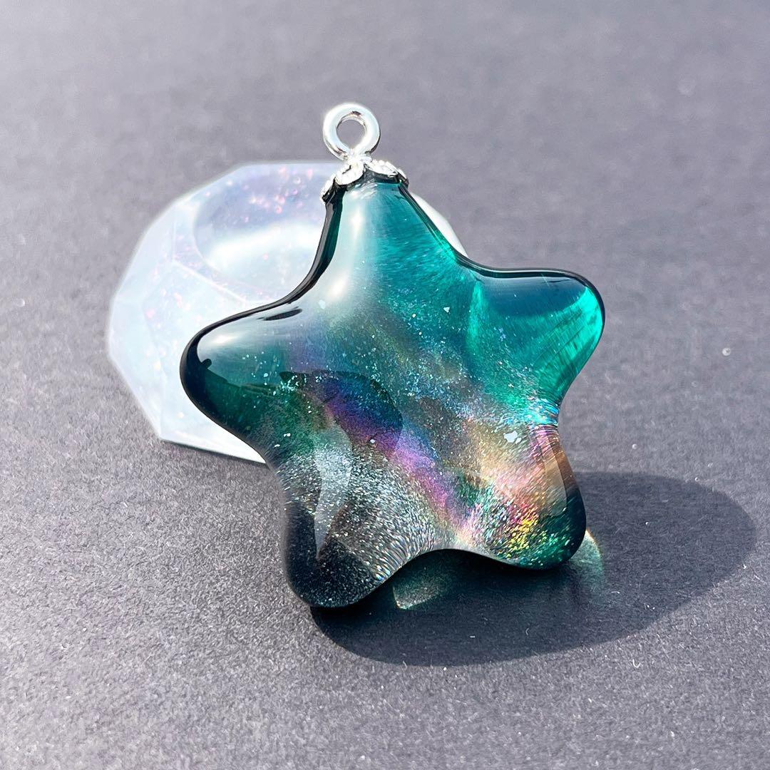 【ハンドメイド】81.竜の落とし子・星の銀河・紫と緑・台座