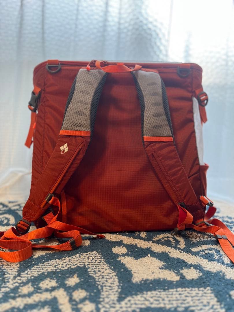 最新型 ドッグキャリングパックL モンベル　ペットリュック