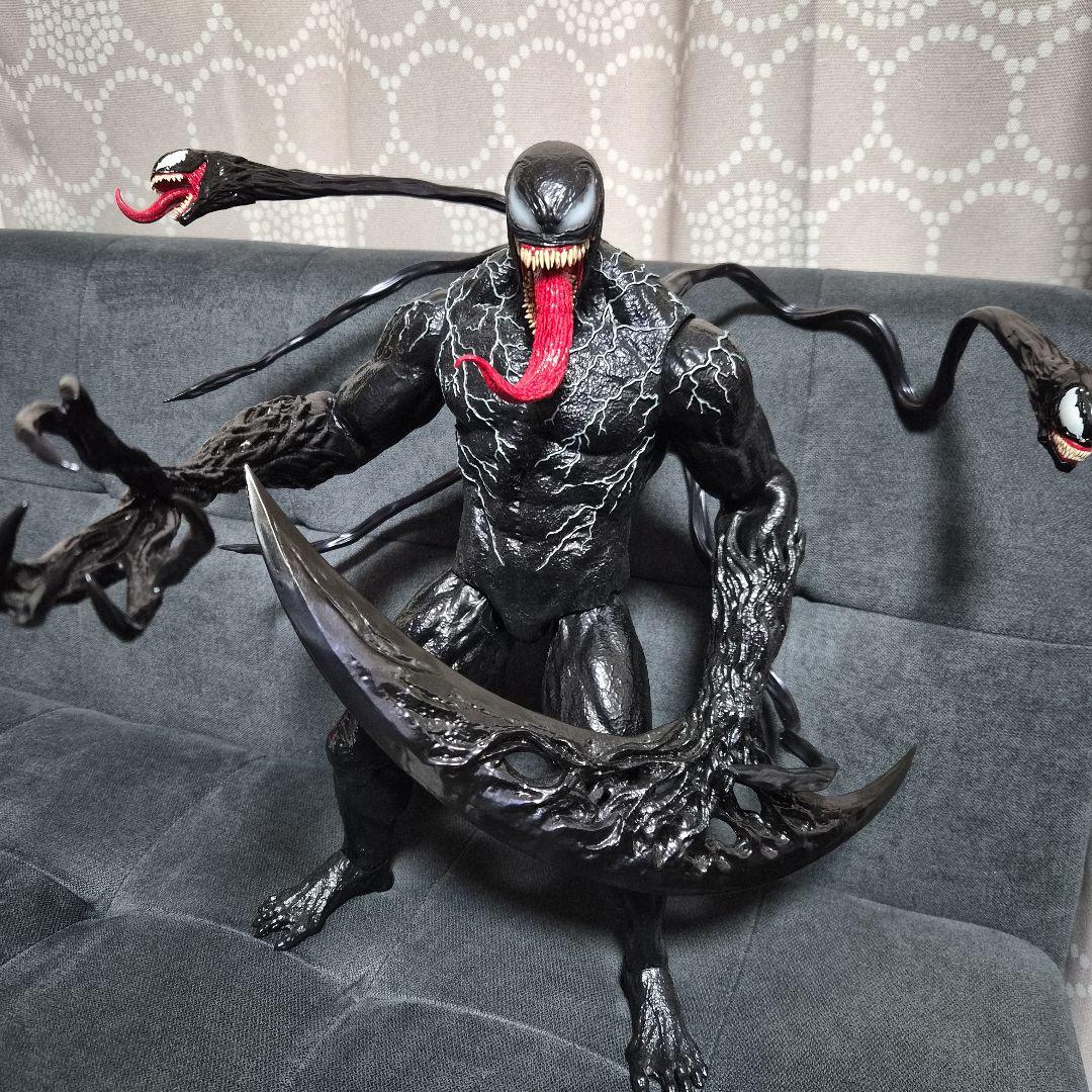 ホットトイズ　ヴェノム