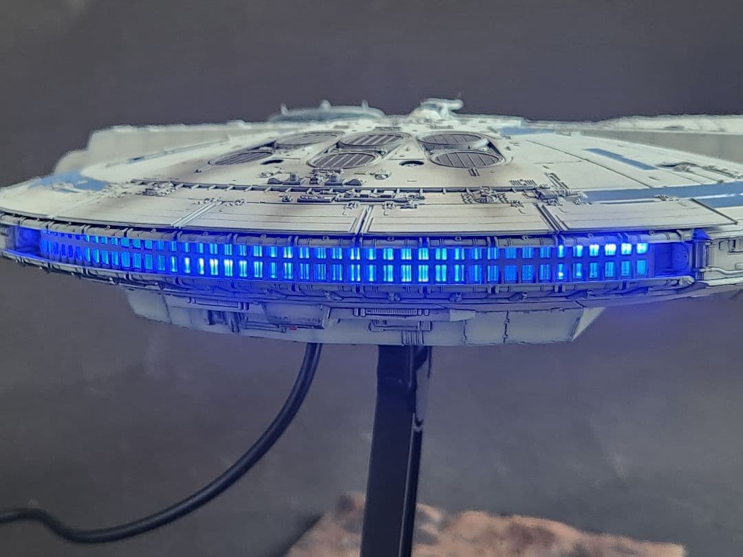 スター・ウォーズ ミレニアム・ファルコン(ランドVer.）塗装済み完成品