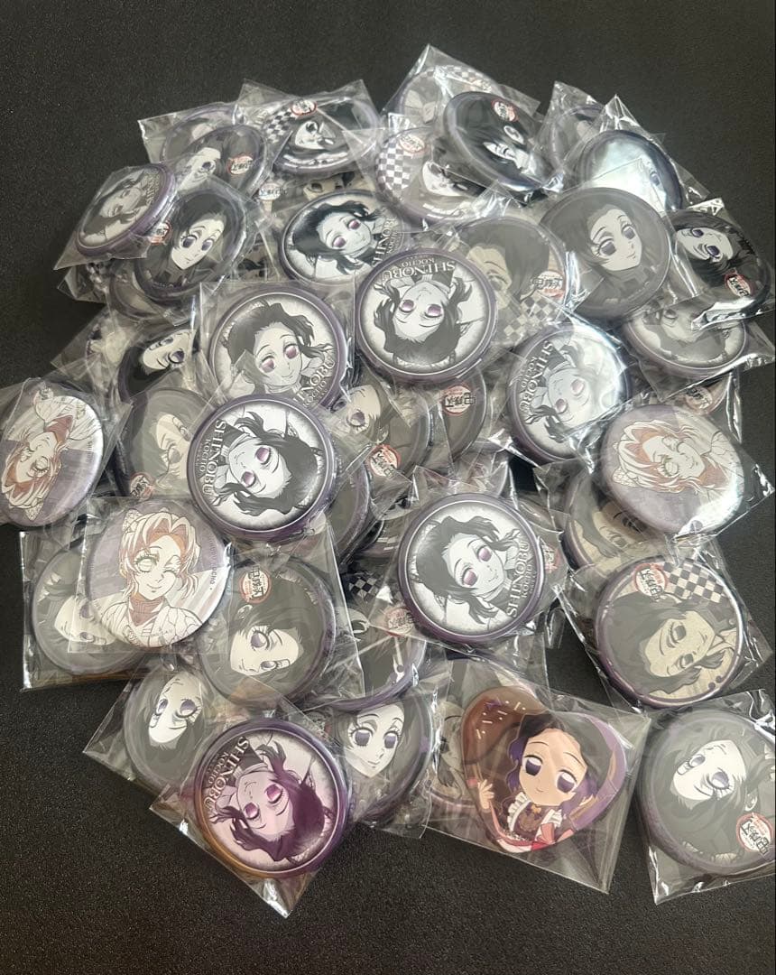 鬼滅の刃 胡蝶しのぶ 缶バッジ セット まとめ売り バレンタイン ハート型