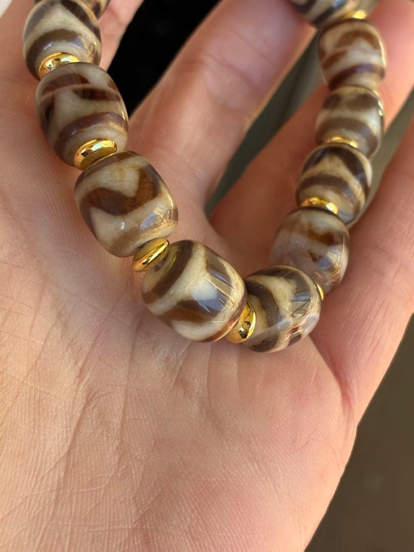 絶え間なく続く金運引き寄せ！水晶共生ドゥルージー結晶玉あり♪水紋天珠のブレス