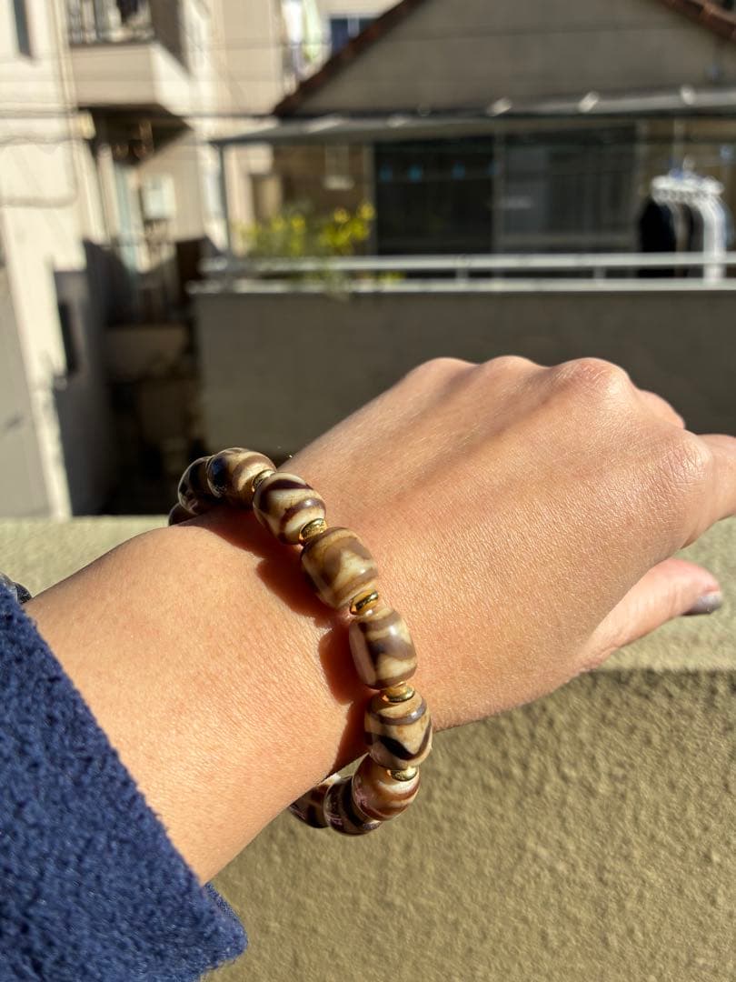 絶え間なく続く金運引き寄せ！水晶共生ドゥルージー結晶玉あり♪水紋天珠のブレス