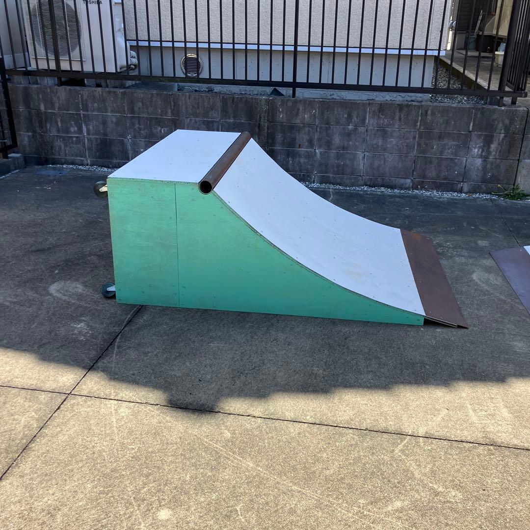 スケボー　ランプ