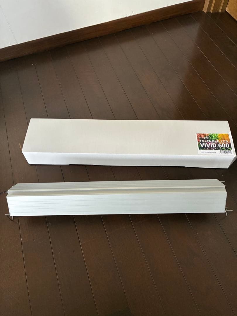 アクロトライアングルVIVID 600 LEDライト 本体