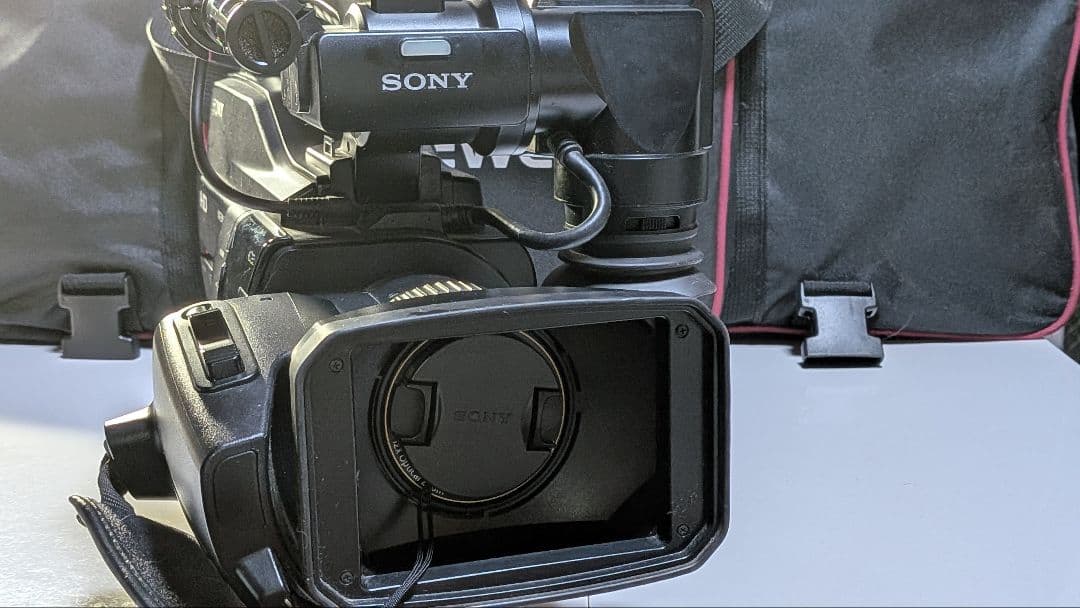 【業務用】SONY HXR-MC2000 バッグ・充電器付き 160倍ズーム